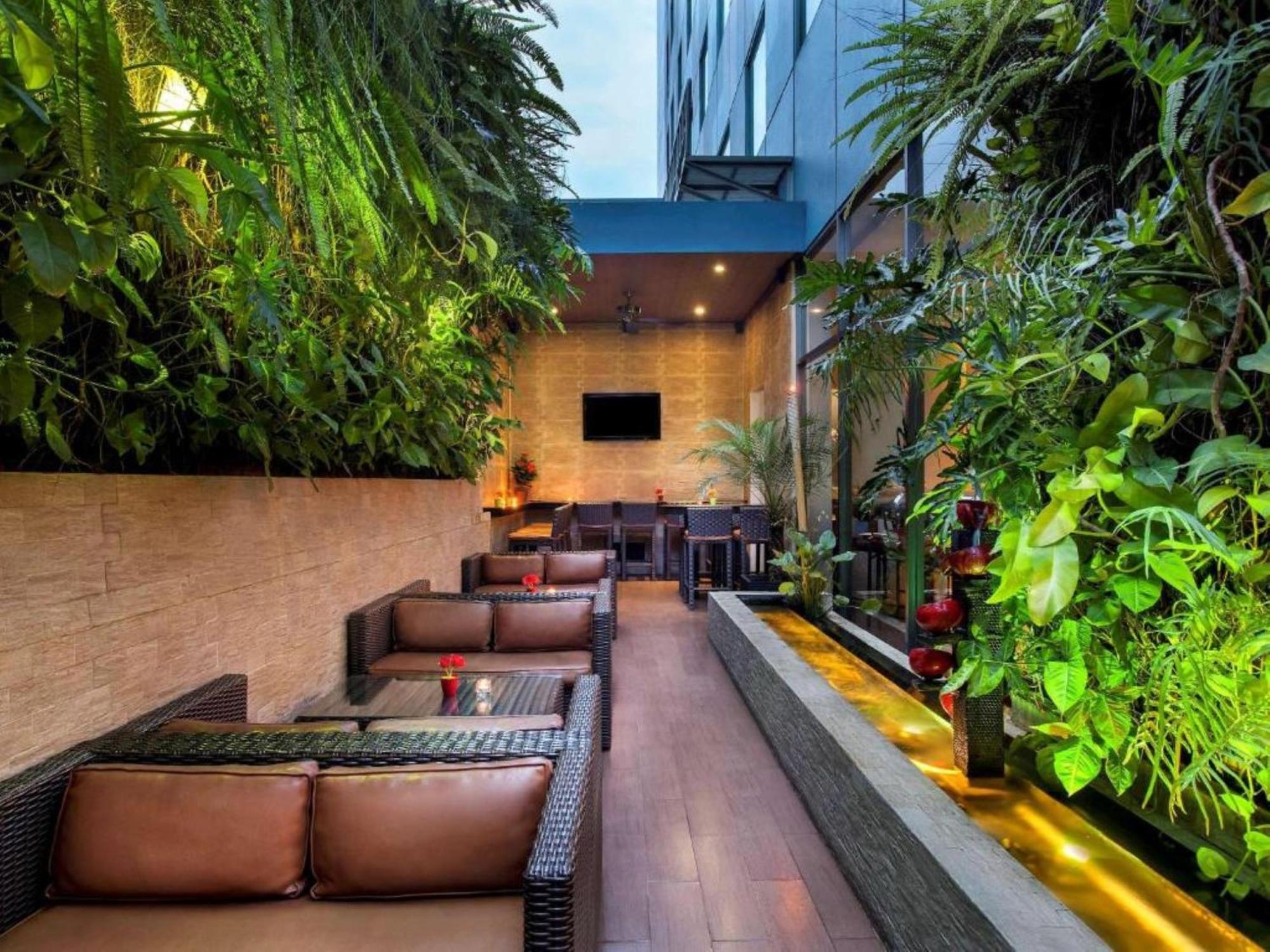 Hotel Horison Arcadia Wahid Hasyim Jakarta Exterior foto